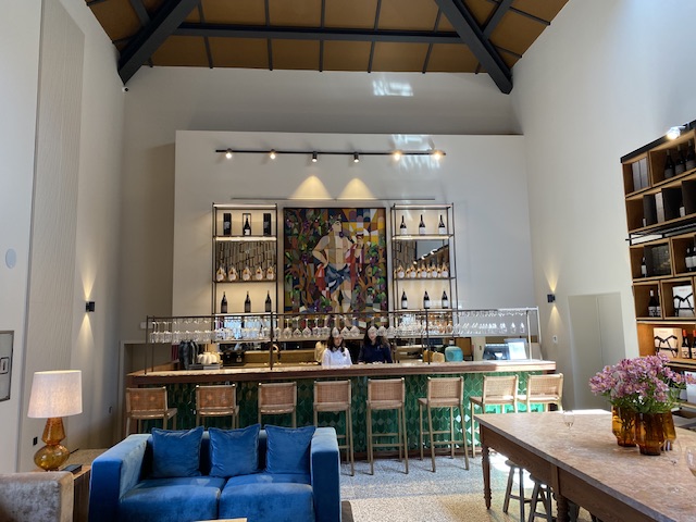 Wine bar and tasting area (need to pre book)