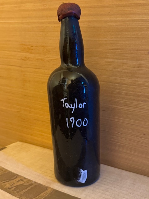 Taylor 1900