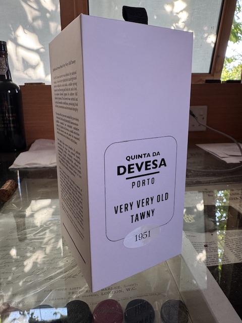 Devesa 1951 box
